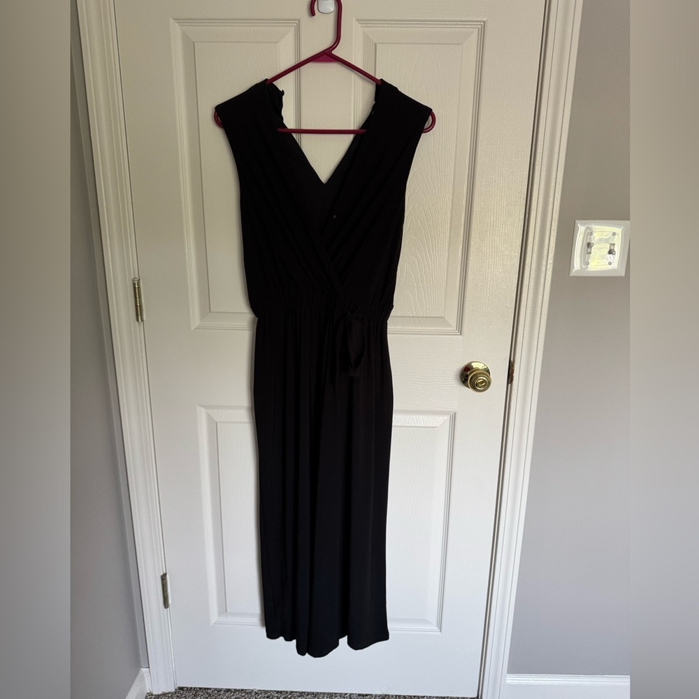 Sandra Darren Black Sleeveless Maxi Gown